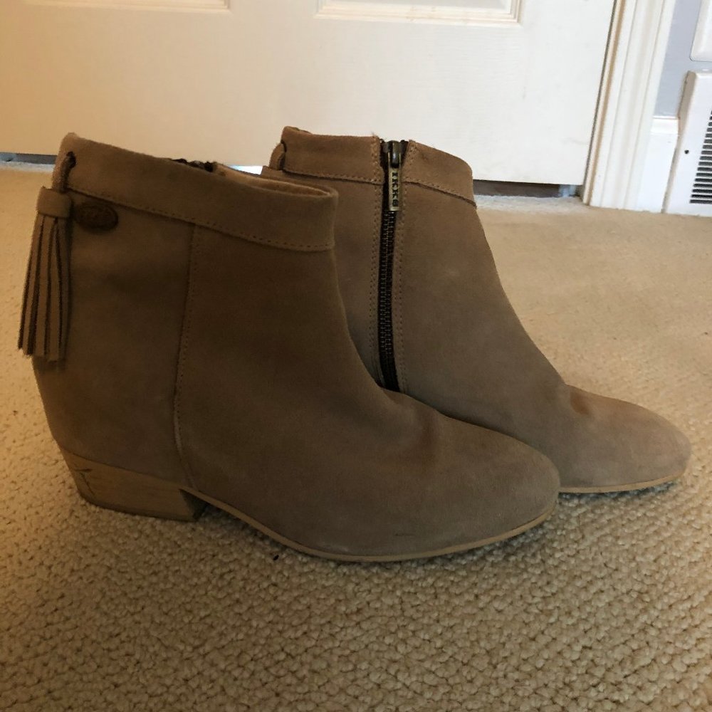 Heeled Suede Booties with Tassels